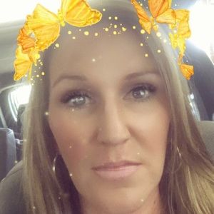 Meet your Posher, Leah